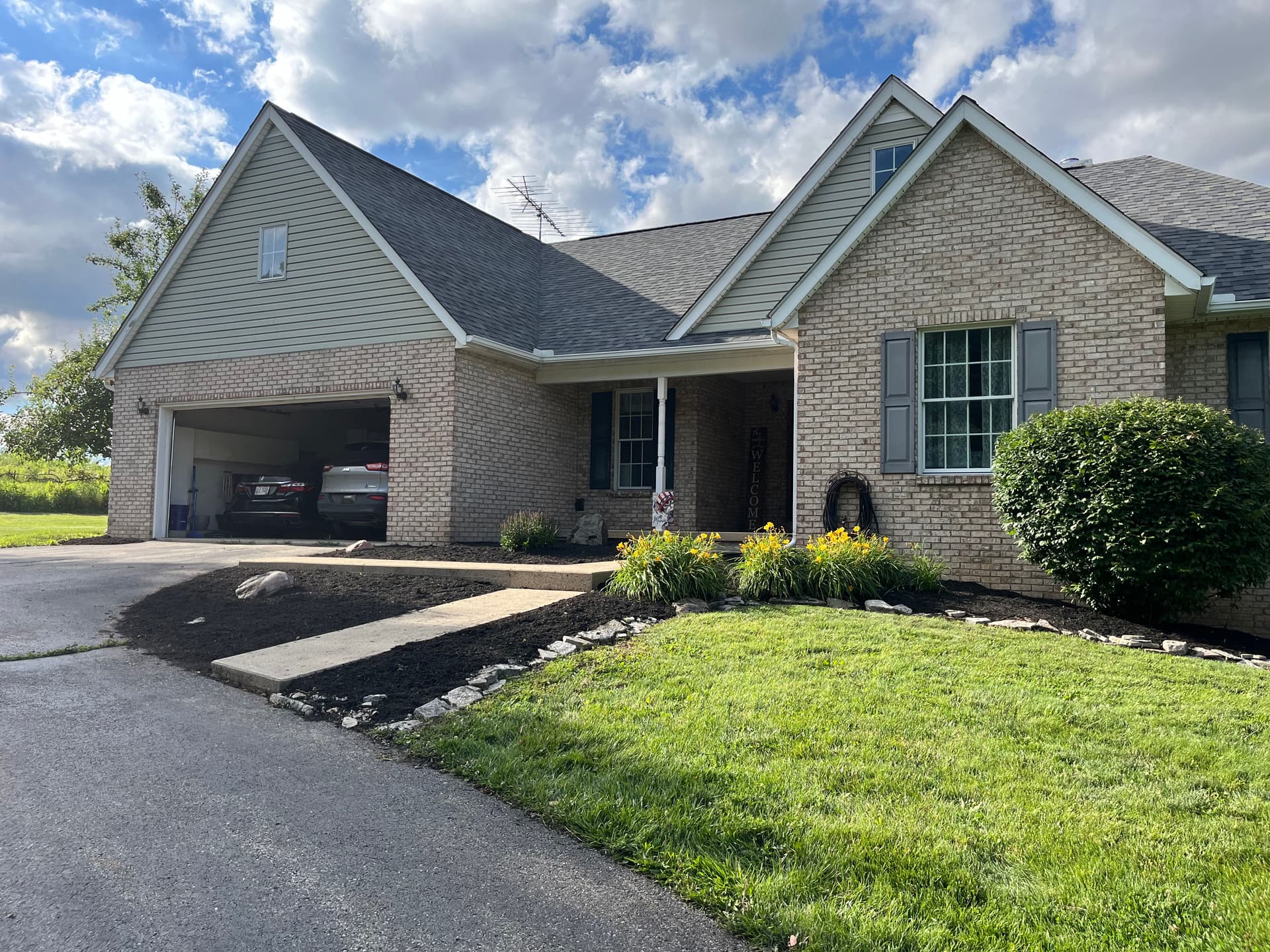 Gallery photos for Landscaping Cleanup and Mulch Refresh in West Liberty: Image #1