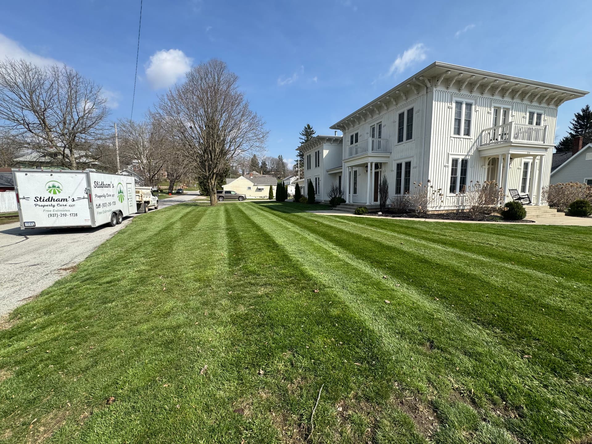 Gallery photos for Lawn Care Achievements: Stunning Stripes in Neighborhood Yards: Image #1