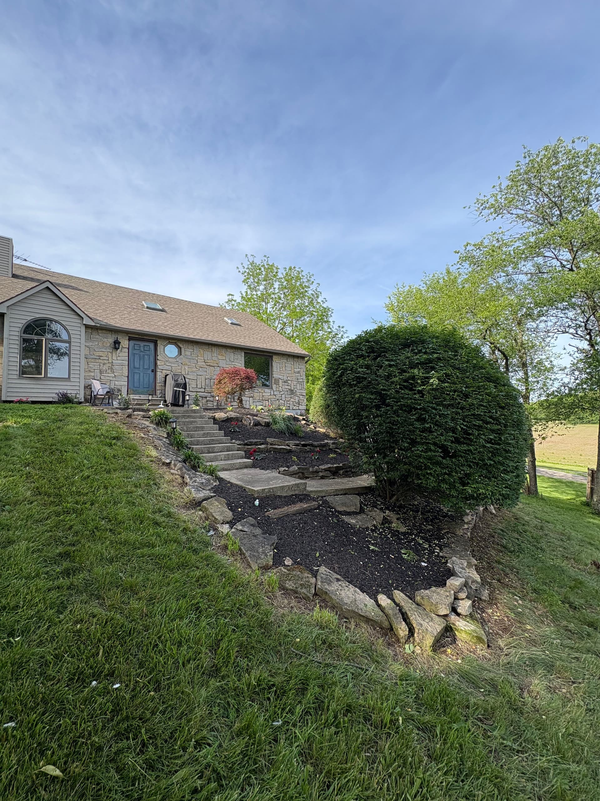Gallery photos for Curb Appeal Cleanup on a Home Heading to Market: Image #6
