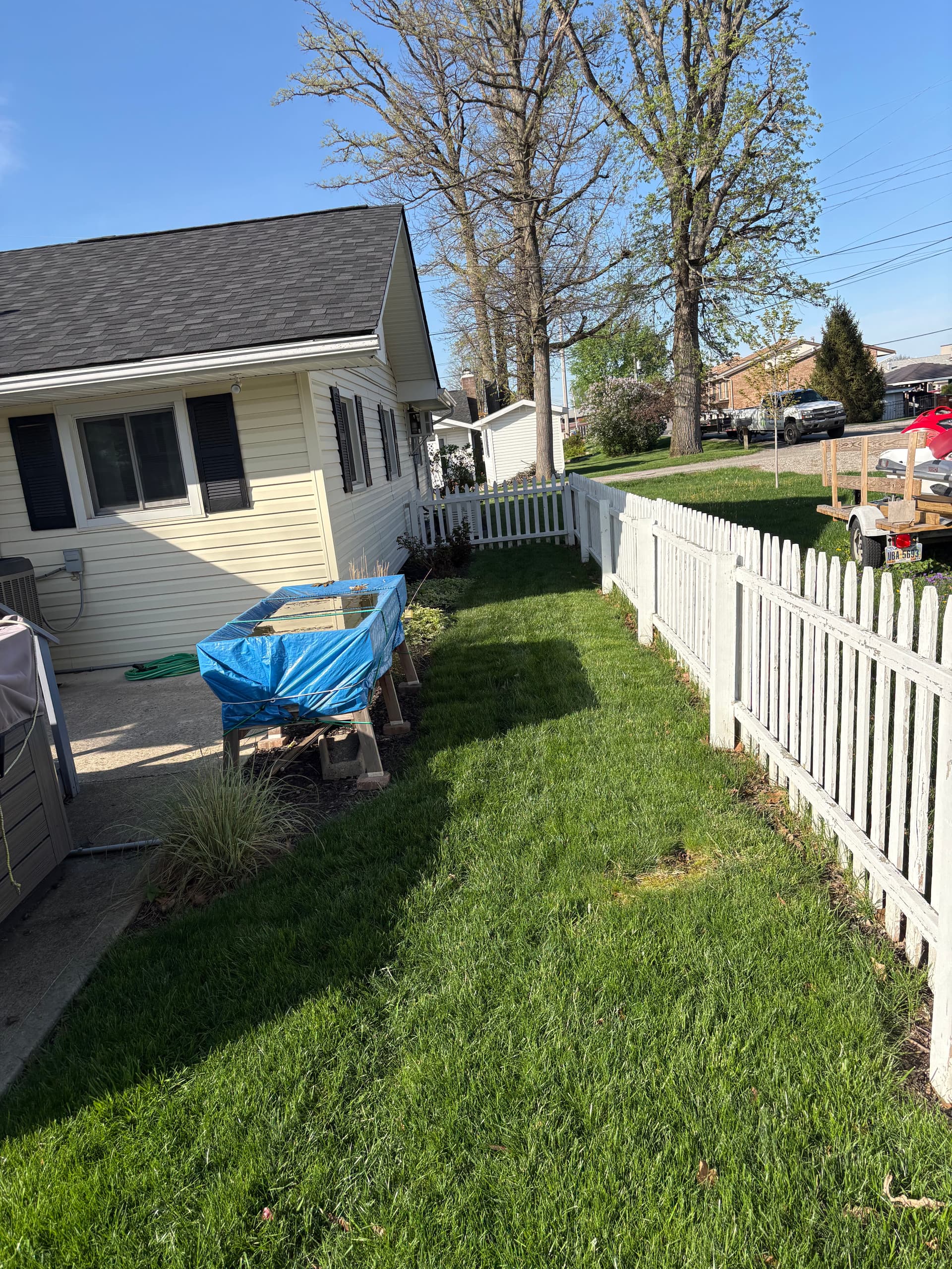 Gallery photos for Lake Property Bed Cleanup Mulch and River Rock Done Right: Image #2